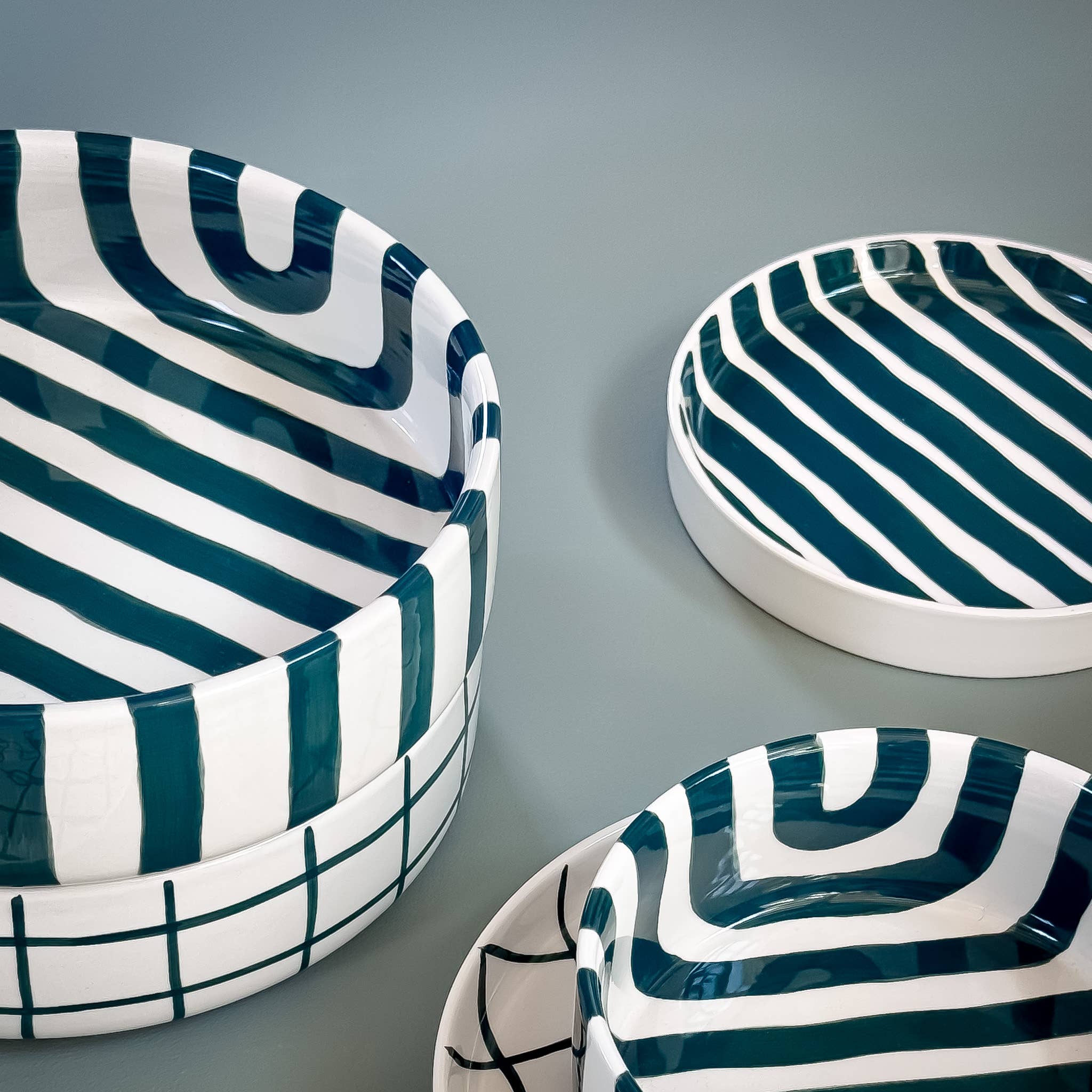 Handmade Ceramic Serving Bowl | Green Grid Pattern | 22.5 cm
