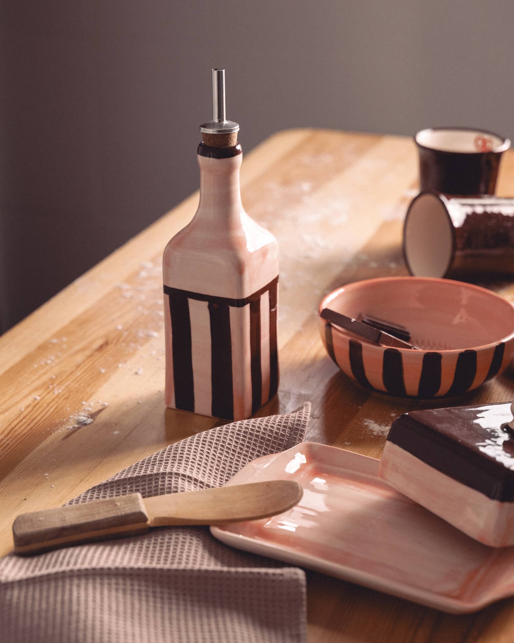 Handmade Ceramic Oil Dispenser | Chocolate | 475ml